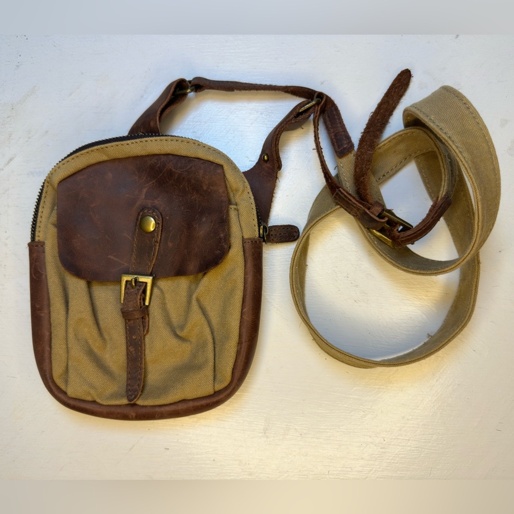 Jesslyn Blake crossbody bag